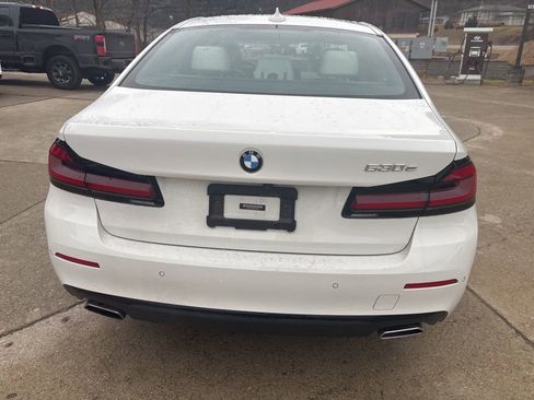 Used 2021 BMW 530e w/ Executive Package image 6