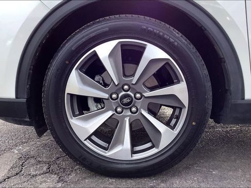 Used 2023 Ford Escape Platinum image 10