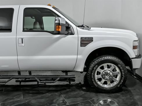 Used 2010 Ford F250 Lariat image 13