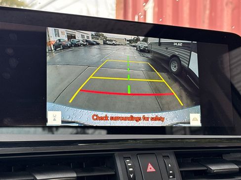 Used 2025 Lexus ES 300h w/ Premium Package image 22