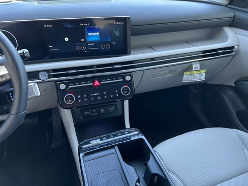Used 2025 Hyundai Tucson Limited FWD image 29