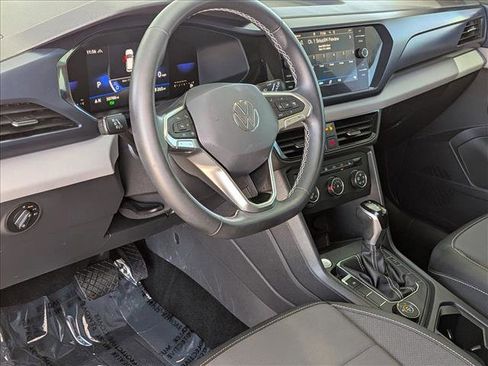 Used 2022 Volkswagen Taos SE image 10