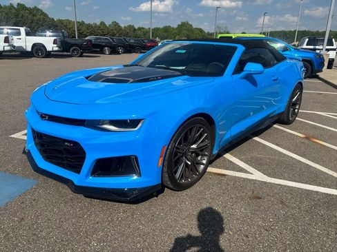 Used 2022 Chevrolet Camaro ZL1 RWD image 5