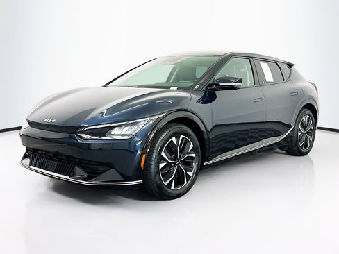 Used 2024 Kia EV6 Wind w/ Wind Technology Package AWD/4WD image 3