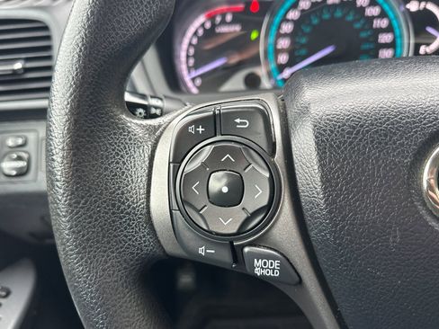 Used 2013 Toyota Venza LE image 26