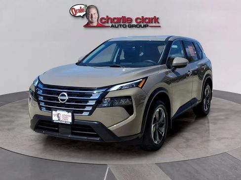 Certified 2024 Nissan Rogue SV FWD image 1