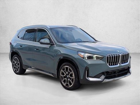 Used 2025 BMW X1 xDrive28i AWD/4WD image 3