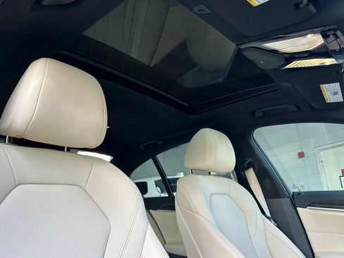 Used 2018 BMW 530i RWD image 24