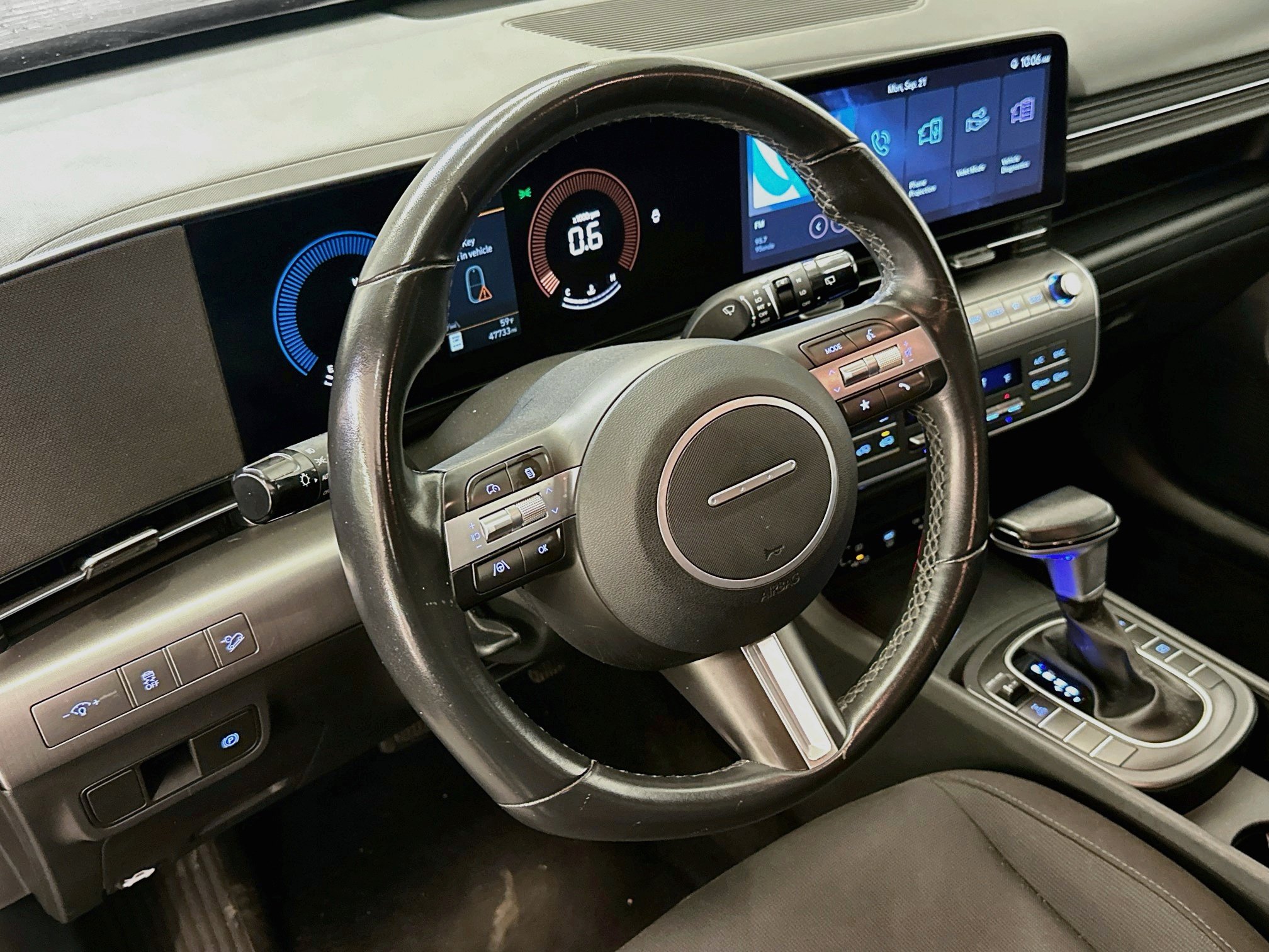 Used 2025 Hyundai Kona SEL AWD/4WD image 18
