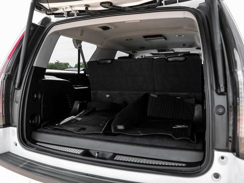 Used 2019 Cadillac Escalade ESV Premium Luxury RWD image 59