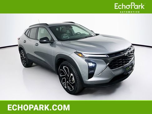 Used 2024 Chevrolet Trax RS w/ Driver Confidence Package image 1