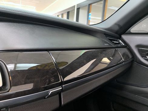Used 2015 BMW 750Li xDrive AWD/4WD image 16