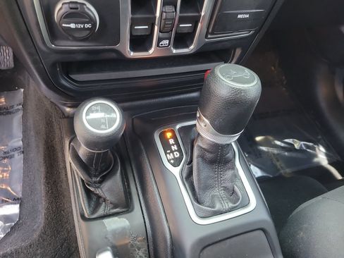 Used 2019 Jeep Wrangler Unlimited Sport S AWD/4WD image 21