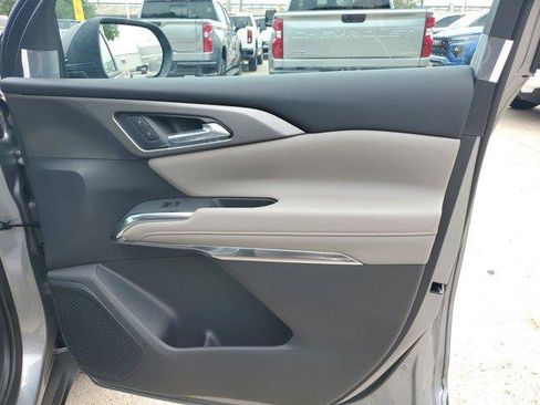 New 2026 Chevrolet Traverse LT FWD image 9