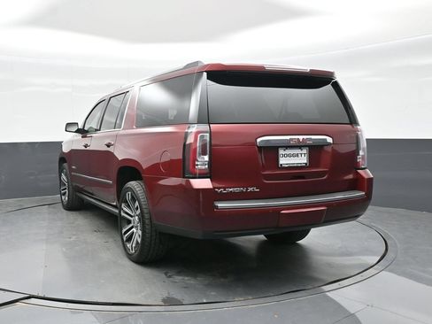 Used 2017 GMC Yukon XL Denali w/ Open Road Package AWD/4WD image 5