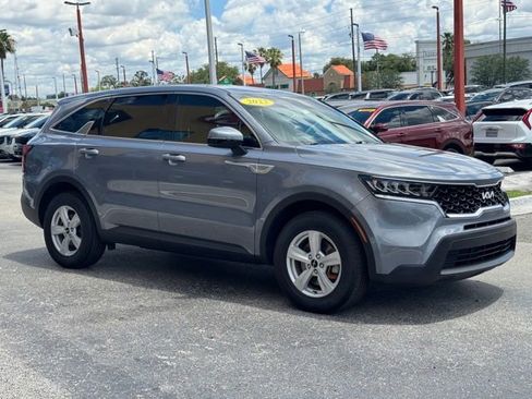 Used 2023 Kia Sorento LX FWD image 8