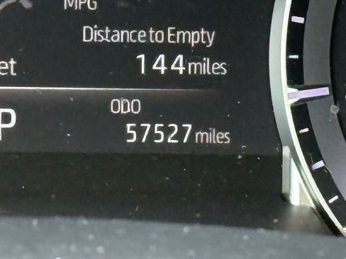 Used 2023 Toyota Highlander XLE FWD image 23