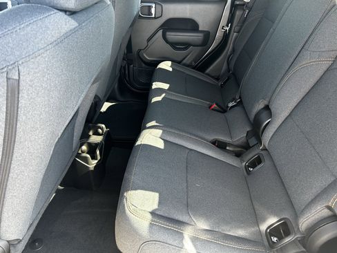 New 2025 Jeep Gladiator Sport AWD/4WD image 14