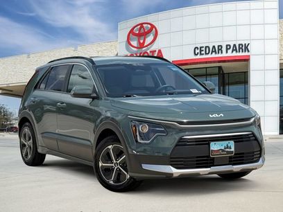 Used 2023 Kia Niro EX
