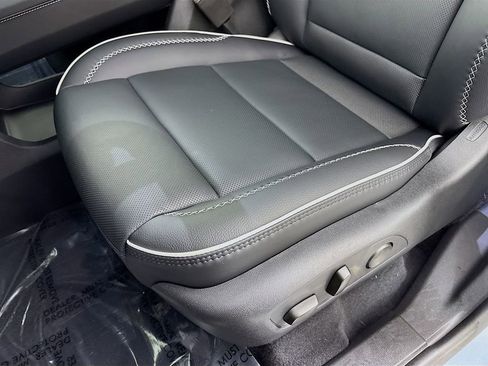 New 2026 GMC Acadia Denali w/ Super Cruise Package image 19