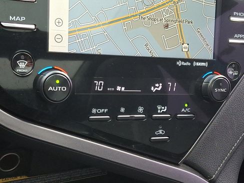 Used 2020 Toyota Camry XSE image 16