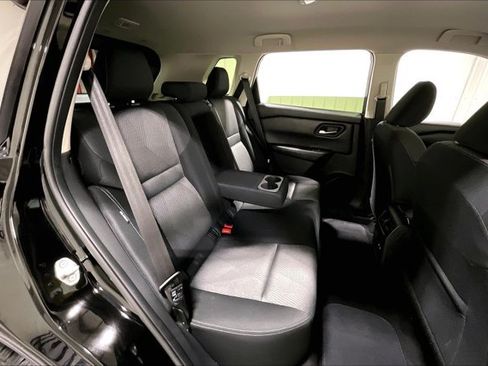 Used 2024 Nissan Rogue SV AWD/4WD image 27