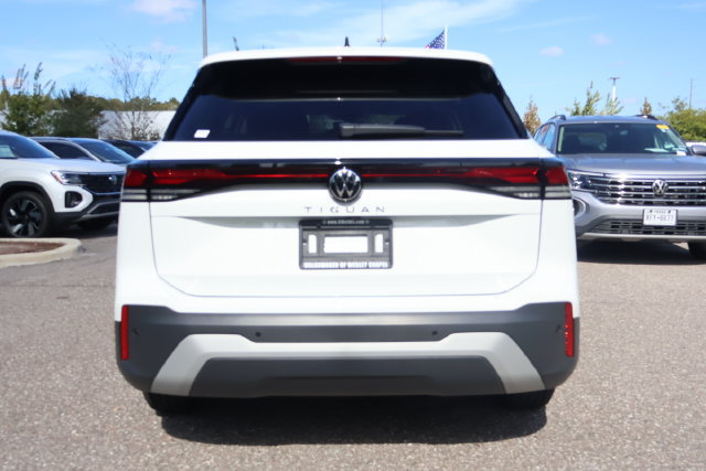 Used 2026 Volkswagen Tiguan S FWD image 7
