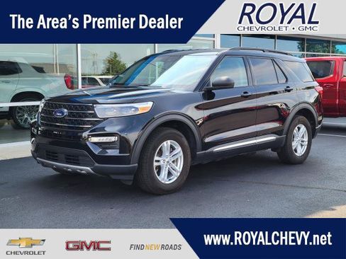 Used 2024 Ford Explorer XLT w/ Equipment Group 202A AWD/4WD image 1