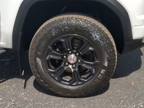 Used 2024 GMC Canyon Elevation RWD image 10