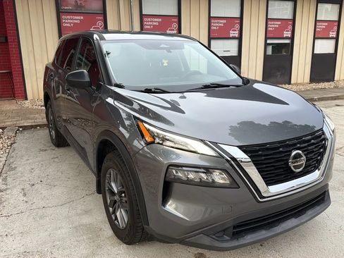 Used 2021 Nissan Rogue S FWD image 9