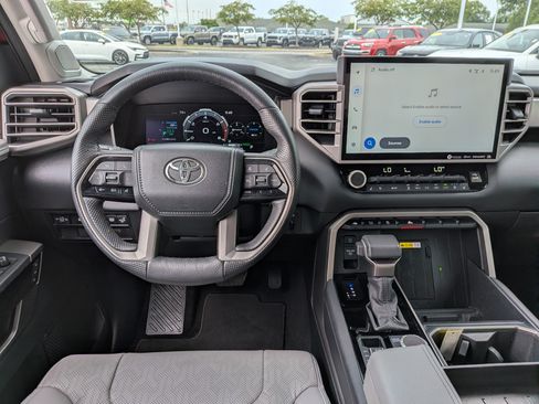 Used 2024 Toyota Tundra Limited AWD/4WD image 29