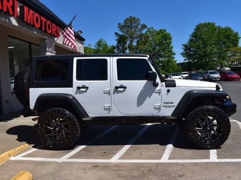 Used 2016 Jeep Wrangler Unlimited Sport w/ Quick Order Package 24S AWD/4WD image 6