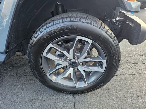 Used 2024 Jeep Wrangler Unlimited image 9