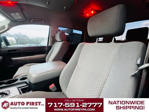 Used 2013 Toyota Tundra 4x4 CrewMax w/ SR5 Pkg image 8