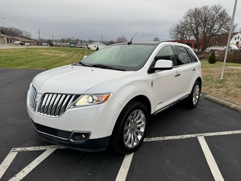Used 2011 Lincoln MKX AWD w/ 102A Rapid Spec Order Code image 2