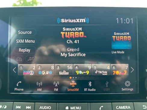 Used 2022 Nissan Rogue SV image 16