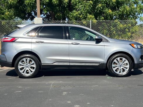 Certified 2022 Ford Edge Titanium AWD/4WD image 9