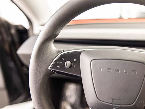 Used 2025 Tesla Model 3 Long Range RWD image 23