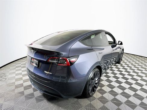 Used 2022 Tesla Model Y Performance image 7