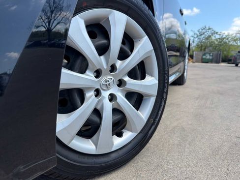 Used 2024 Toyota Corolla LE FWD image 2