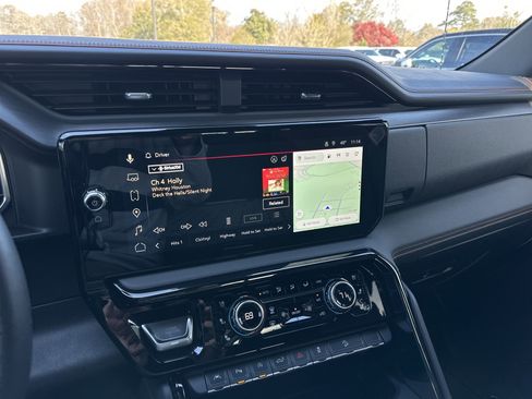 Used 2025 GMC Sierra 1500 AT4 w/ AT4 Premium Package image 30