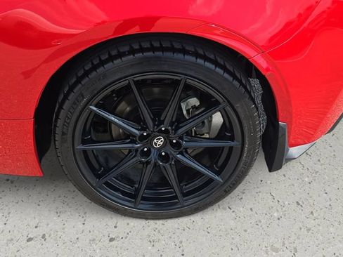 Used 2025 Toyota GR86 Premium RWD image 33