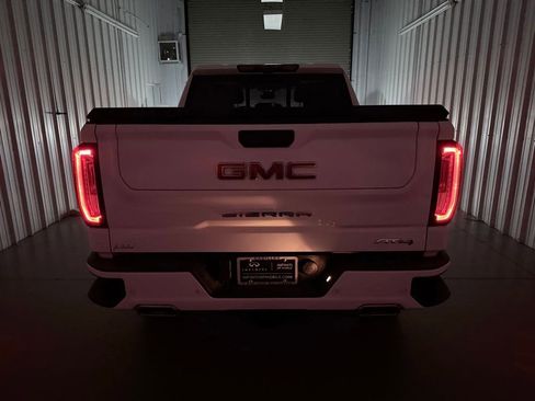 Used 2023 GMC Sierra 1500 AT4 w/ Technology Package AWD/4WD image 8