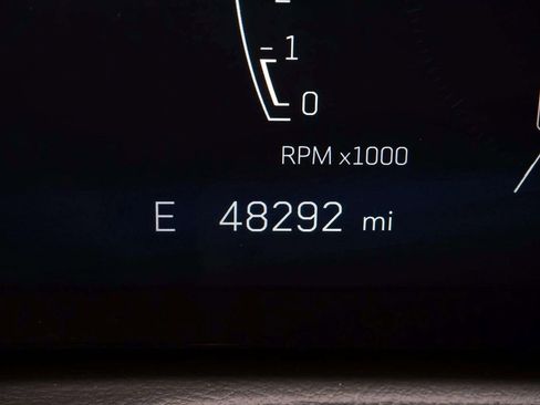 Used 2024 Cadillac XT4 Premium Luxury AWD/4WD image 31