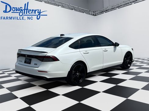 Used 2023 Honda Accord Sport image 5