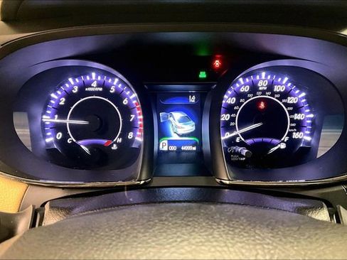 Used 2017 Toyota Avalon XLE w/ All Weather Liner Package FWD image 13