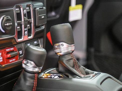 New 2023 Jeep Wrangler Unlimited Rubicon 4xe image 41