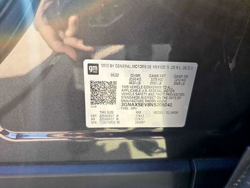 Used 2022 Chevrolet Equinox LS image 33
