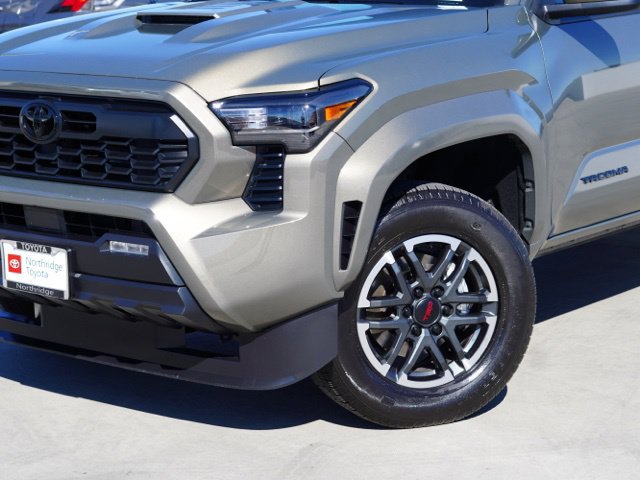 Certified 2026 Toyota Tacoma TRD Sport AWD/4WD image 6