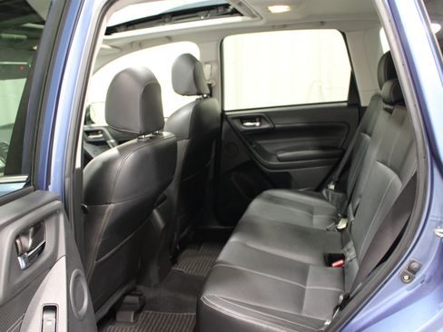 Used 2018 Subaru Forester 2.5i Touring AWD/4WD image 20